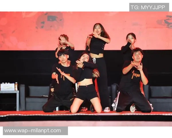 实时新闻深圳街舞队荣获全国街舞排行榜第三名展现实力与风采 实时新闻深圳街舞队荣获全国街舞排行榜第三名展现实力与风采